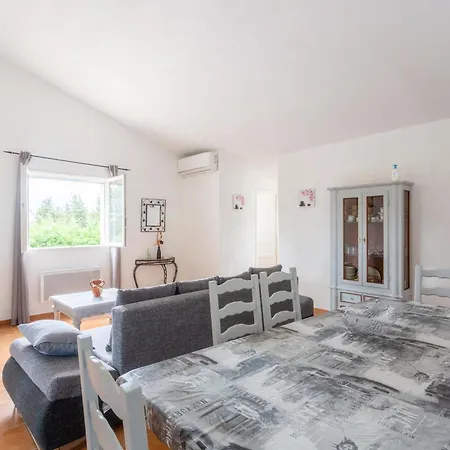 Le Beaucaire 6p - Appt Avec Piscine Partagee Apartment *