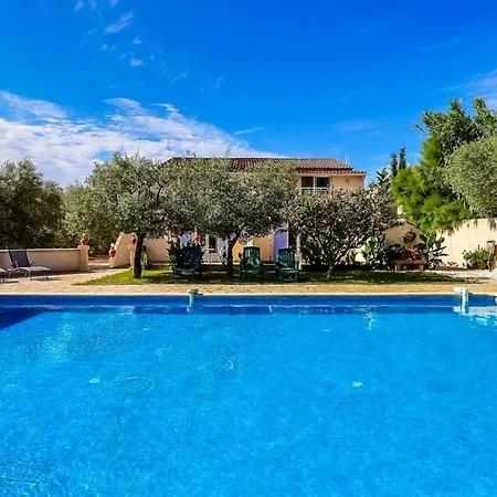 Le 6p - Appt Avec Piscine Partagee * Бокер